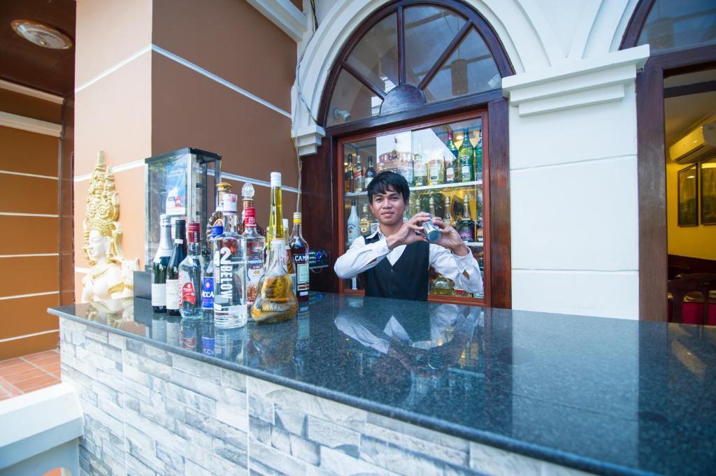 Reaksmey Chanreas Hotel Siem Reap Buitenkant foto